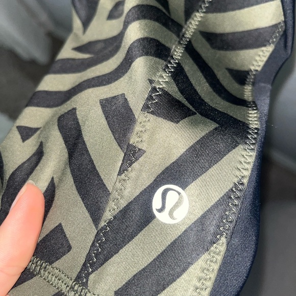 Lululemon capri - Picture 3 of 3